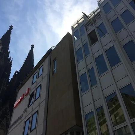ファースト ドミツィル_x000d_ * ケルン